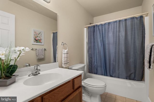 1702 LAKESIDE DR, Harpers Ferry, WV 25425