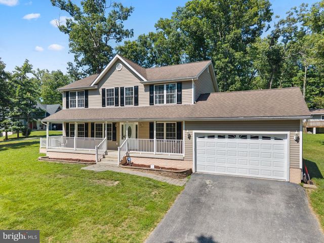 1702 LAKESIDE DR, Harpers Ferry, WV 25425