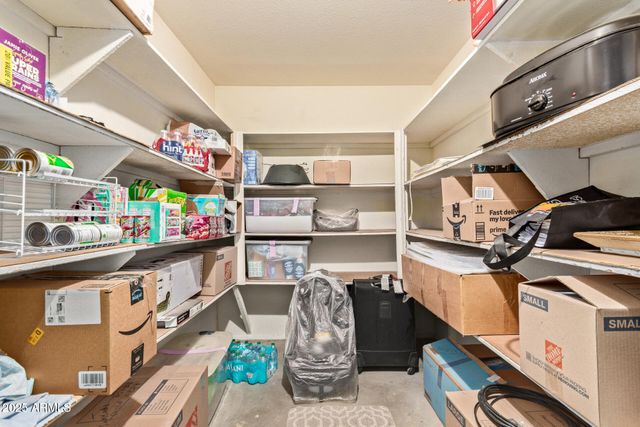 6646 E DODGE Street, Mesa, AZ 85205