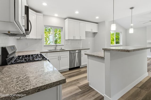 7075 S Brimstone Drive, Wasilla, AK 99654