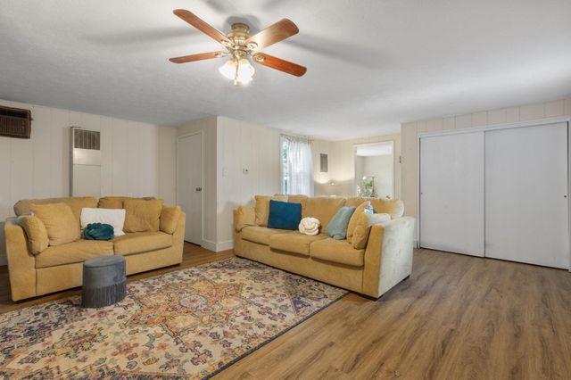 317 Preston Drive, South Bend, IN 46615