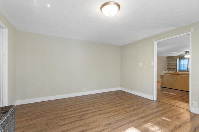 317 Preston Drive, South Bend, IN 46615
