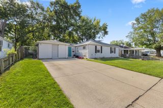 317 Preston Drive, South Bend, IN 46615