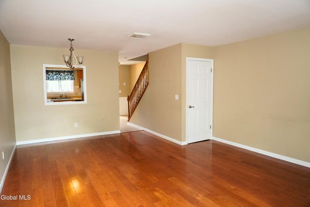 222 S Ten Broeck Street APT 25, Scotia, NY 12302