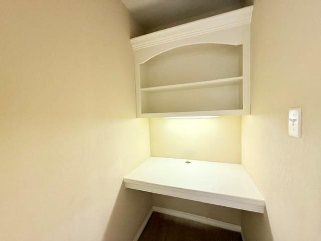 1000 Spring Loop 1806, College Station, TX 77840
