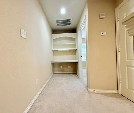 1000 Spring Loop 1806, College Station, TX 77840