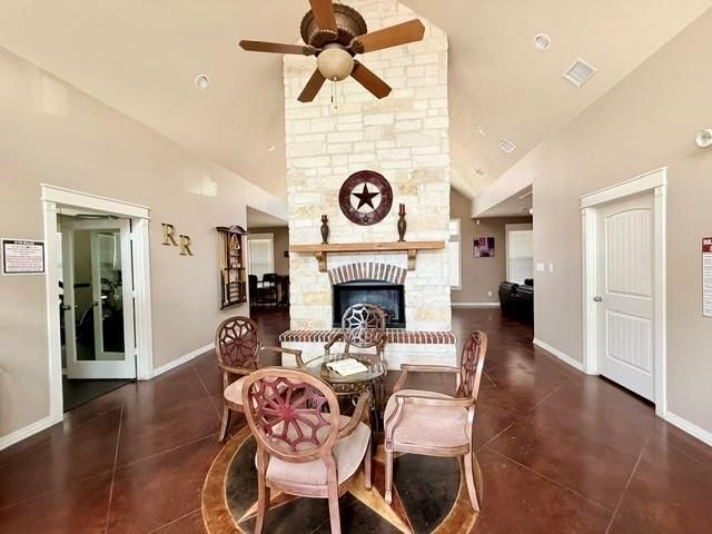 1000 Spring Loop 1806, College Station, TX 77840