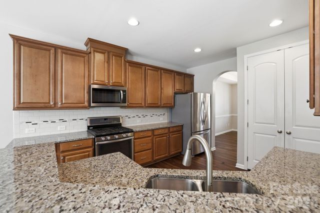 1197 Mckee Farm Lane, Belmont, NC 28012