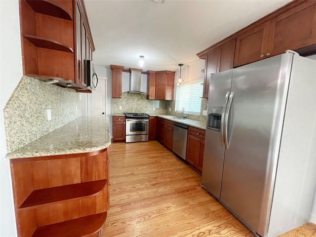 2015 Ansbury Drive, Houston, TX 77018