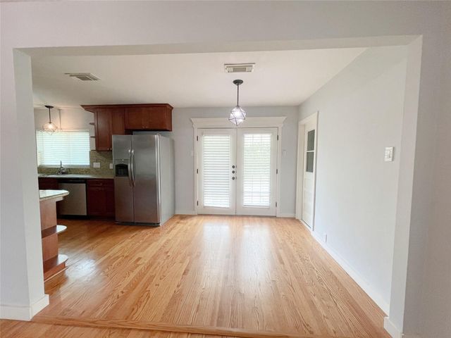2015 Ansbury Drive, Houston, TX 77018