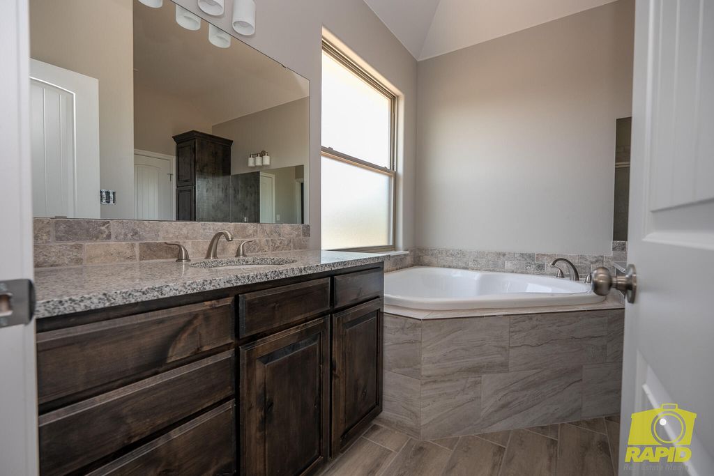 Image 6 of property listing at 9699 Jaguar Trl Trail, San Angelo, TX 76901