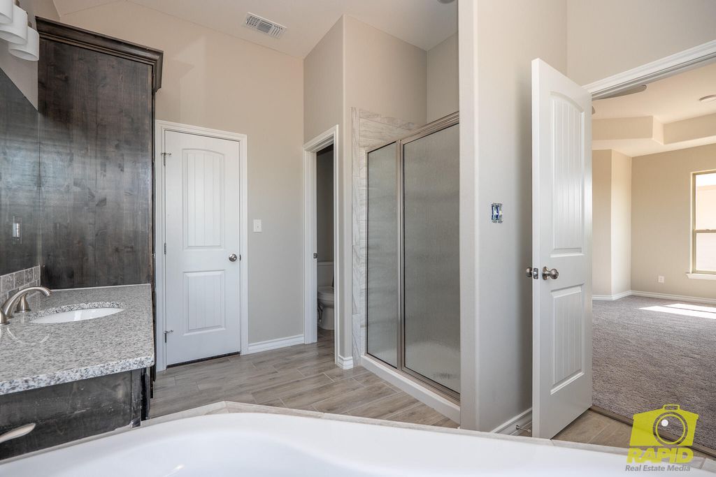 Image 7 of property listing at 9699 Jaguar Trl Trail, San Angelo, TX 76901