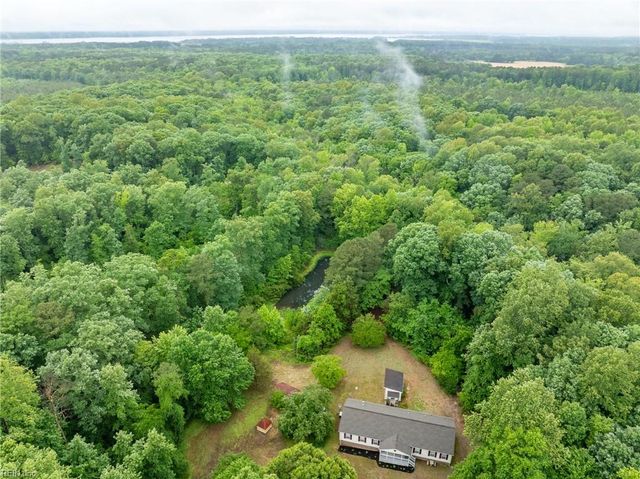 3154 Pond LN, Gloucester, VA 23061
