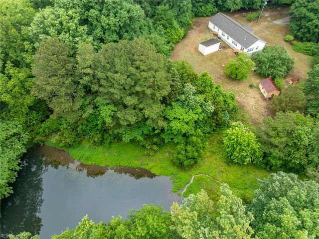 3154 Pond LN, Gloucester, VA 23061