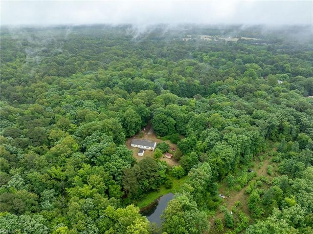 3154 Pond LN, Gloucester, VA 23061