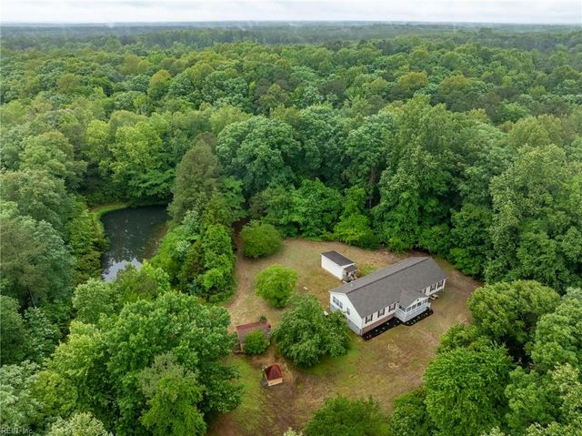 3154 Pond LN, Gloucester, VA 23061