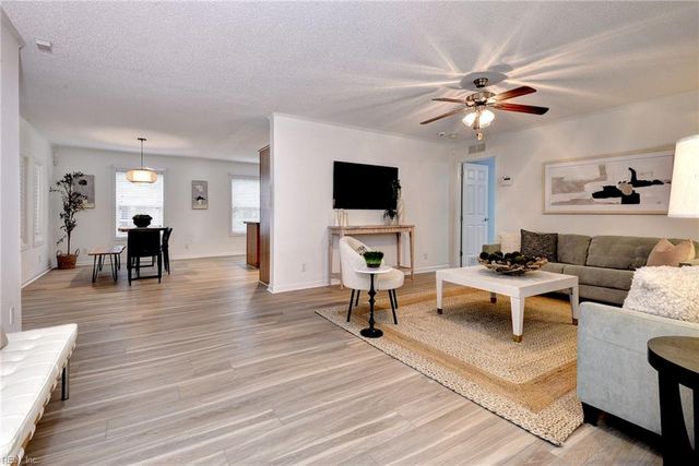 3154 Pond LN, Gloucester, VA 23061