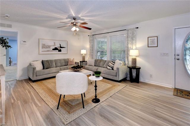 3154 Pond LN, Gloucester, VA 23061