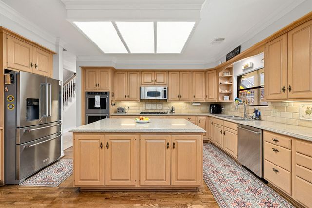 919 Ivy Parkway Drive, Houston, TX 77077