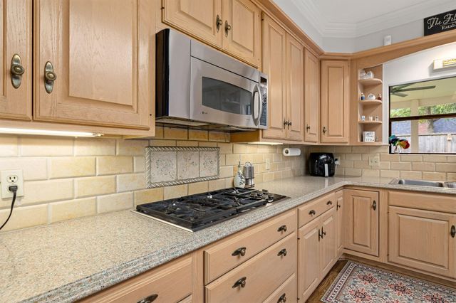 919 Ivy Parkway Drive, Houston, TX 77077