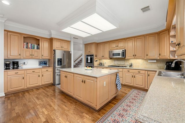 919 Ivy Parkway Drive, Houston, TX 77077