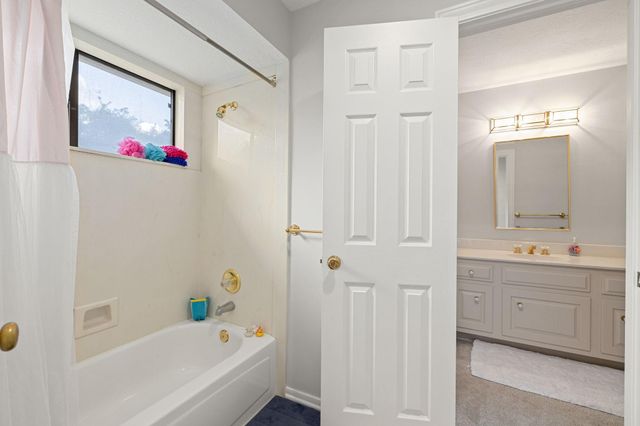 919 Ivy Parkway Drive, Houston, TX 77077