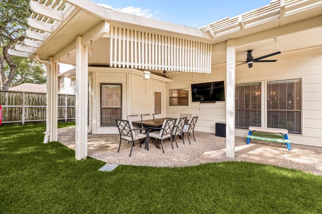 919 Ivy Parkway Drive, Houston, TX 77077