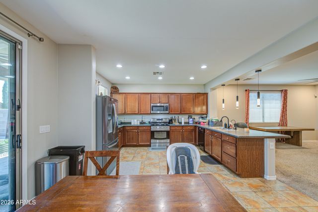 1260 W LOEMANN Drive, San Tan Valley, AZ 85143