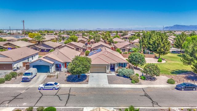 1260 W LOEMANN Drive, San Tan Valley, AZ 85143
