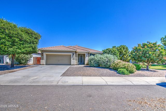 1260 W LOEMANN Drive, San Tan Valley, AZ 85143