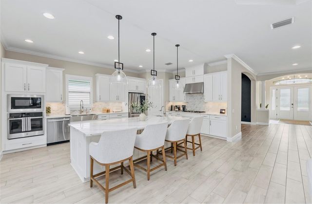 11411 JUGLANS DRIVE, Odessa, FL 33556