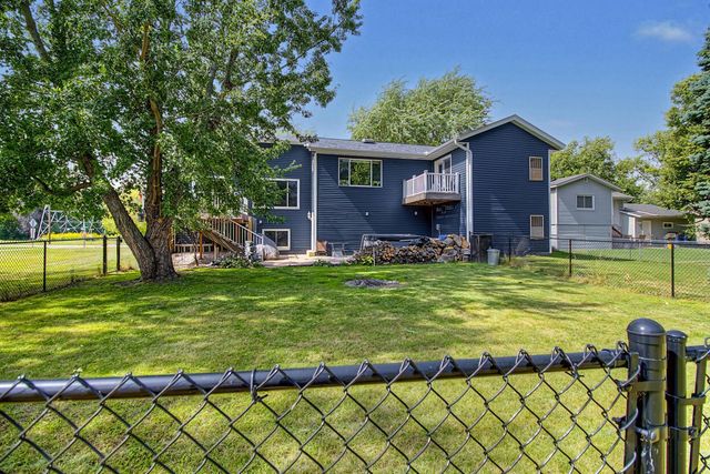 3066 Greenbrier Street, Little Canada, MN 55117