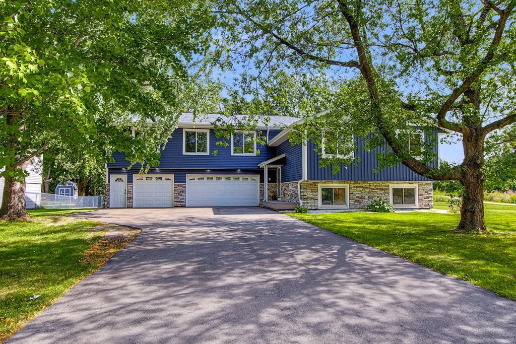 3066 Greenbrier Street, Little Canada, MN 55117 — exterior