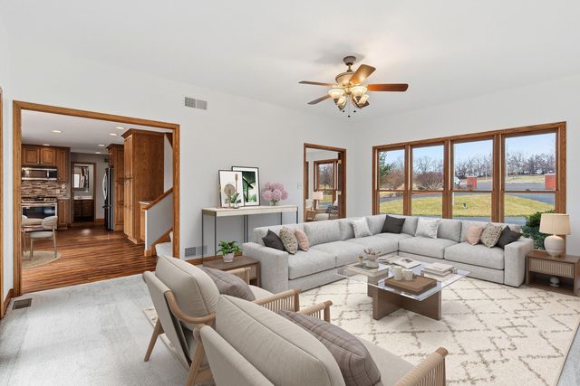 18302 HUNTERS RIDGE CT., Boonville, MO 65233