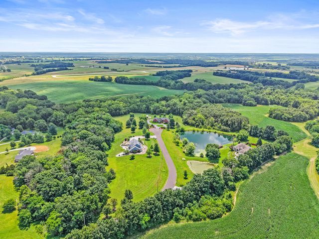 18302 HUNTERS RIDGE CT., Boonville, MO 65233