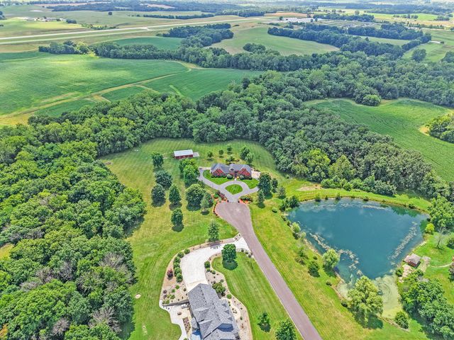 18302 HUNTERS RIDGE CT., Boonville, MO 65233