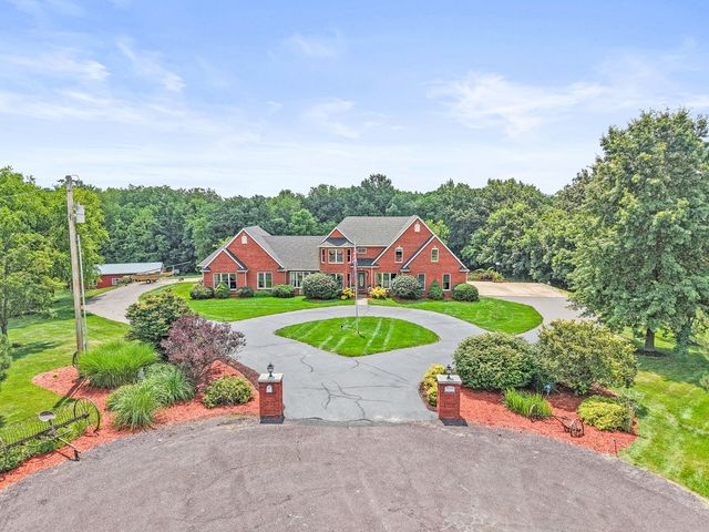 18302 HUNTERS RIDGE CT., Boonville, MO 65233