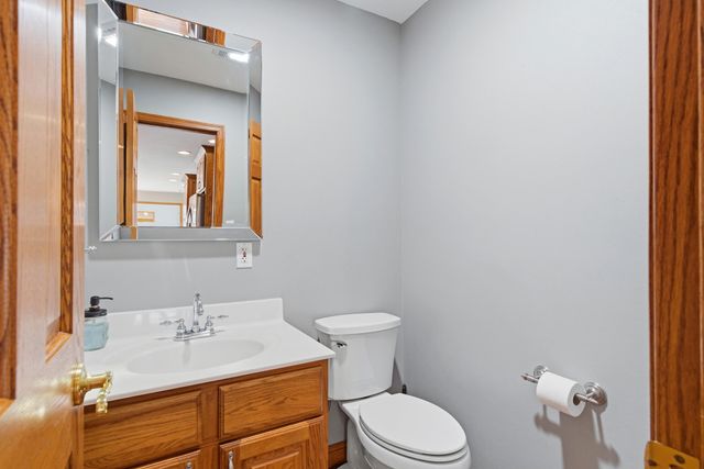 18302 HUNTERS RIDGE CT., Boonville, MO 65233