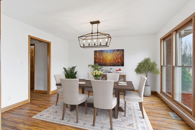 18302 HUNTERS RIDGE CT., Boonville, MO 65233