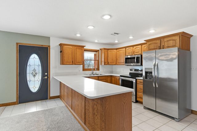 18302 HUNTERS RIDGE CT., Boonville, MO 65233