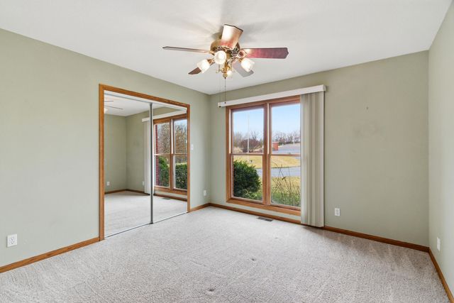 18302 HUNTERS RIDGE CT., Boonville, MO 65233