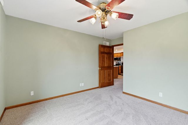 18302 HUNTERS RIDGE CT., Boonville, MO 65233