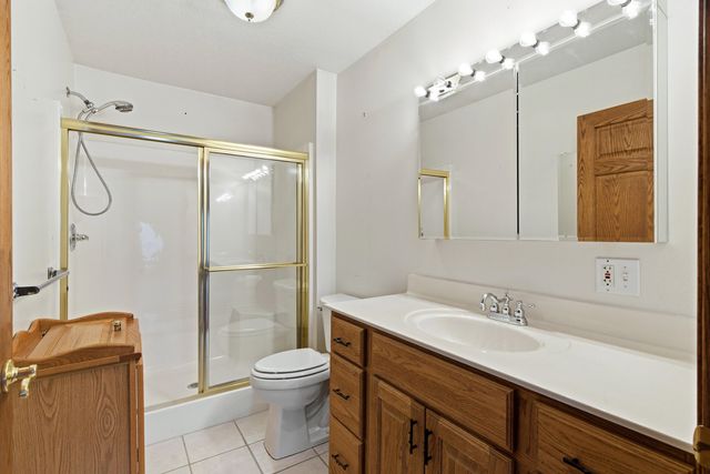 18302 HUNTERS RIDGE CT., Boonville, MO 65233