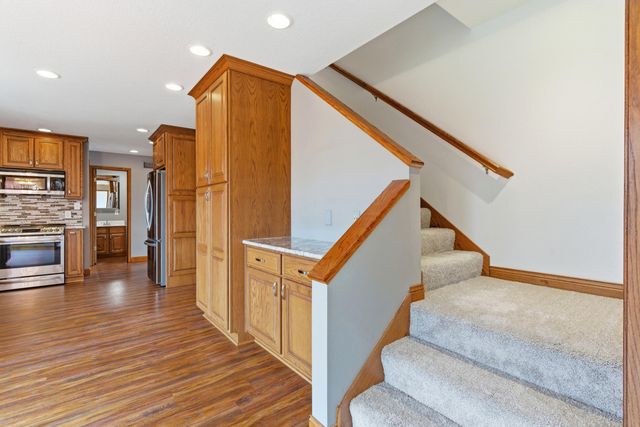 18302 HUNTERS RIDGE CT., Boonville, MO 65233