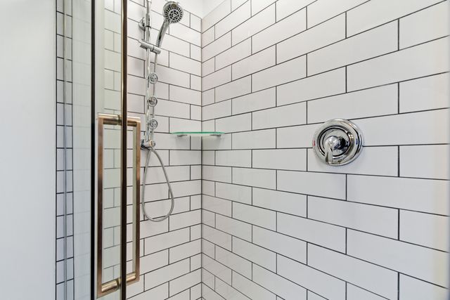 18302 HUNTERS RIDGE CT., Boonville, MO 65233