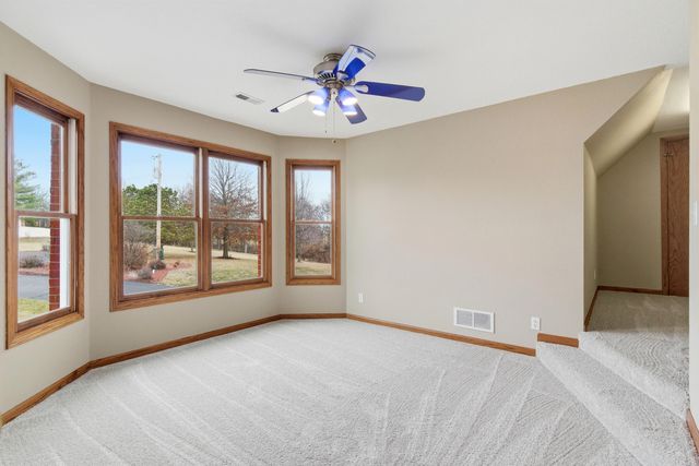 18302 HUNTERS RIDGE CT., Boonville, MO 65233