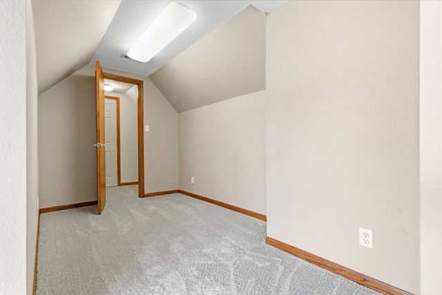 18302 HUNTERS RIDGE CT., Boonville, MO 65233