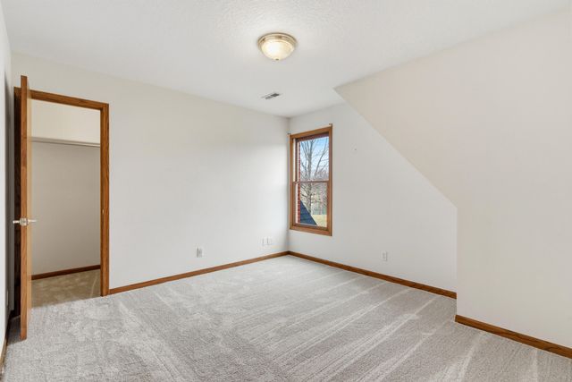 18302 HUNTERS RIDGE CT., Boonville, MO 65233