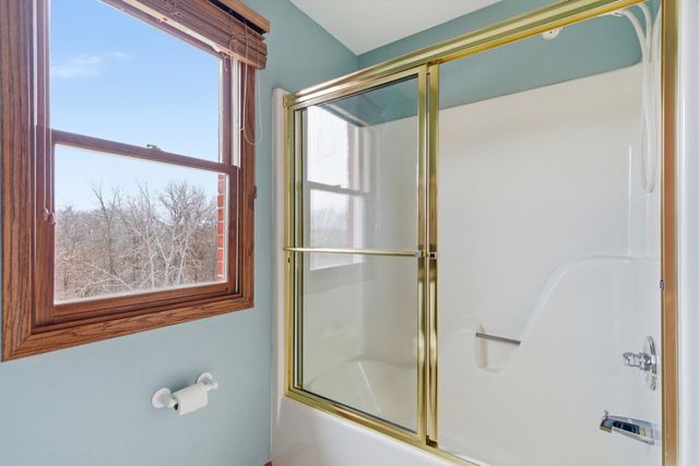 18302 HUNTERS RIDGE CT., Boonville, MO 65233