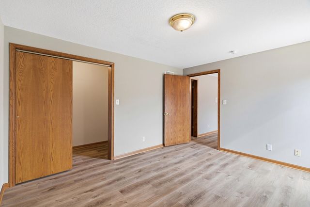 18302 HUNTERS RIDGE CT., Boonville, MO 65233